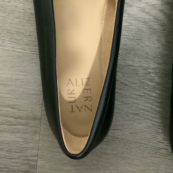 Naturalizer Size 7.5 Black Loafers with Silver Buckle Detail - New - Picture 3 of 6